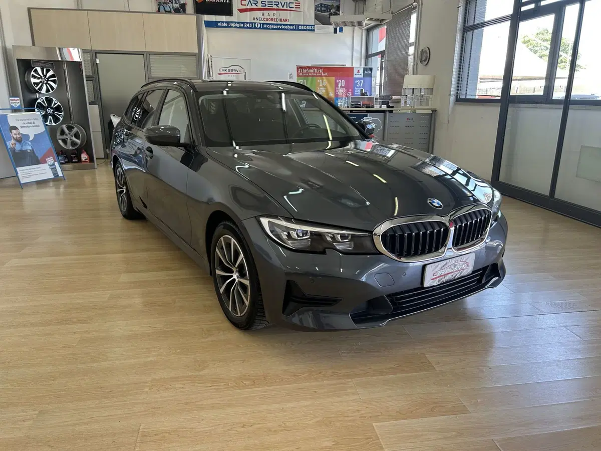 BMW Serie 3 Touring usata a Bari (3)