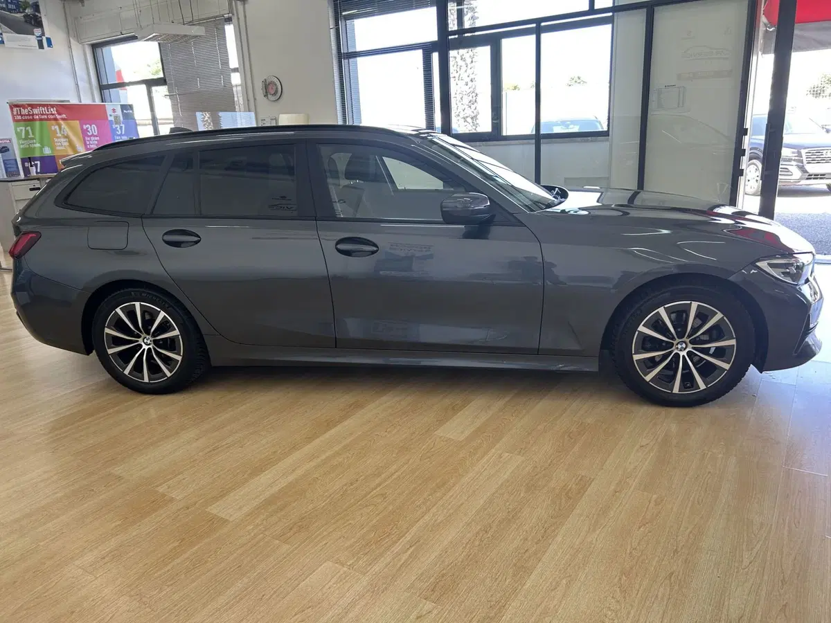 BMW Serie 3 Touring usata a Bari (4)