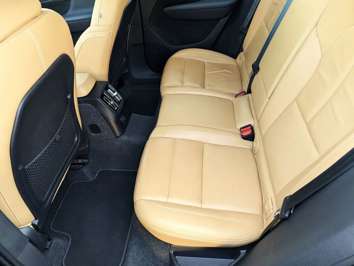 Volvo XC40 usata a Pescara (12)