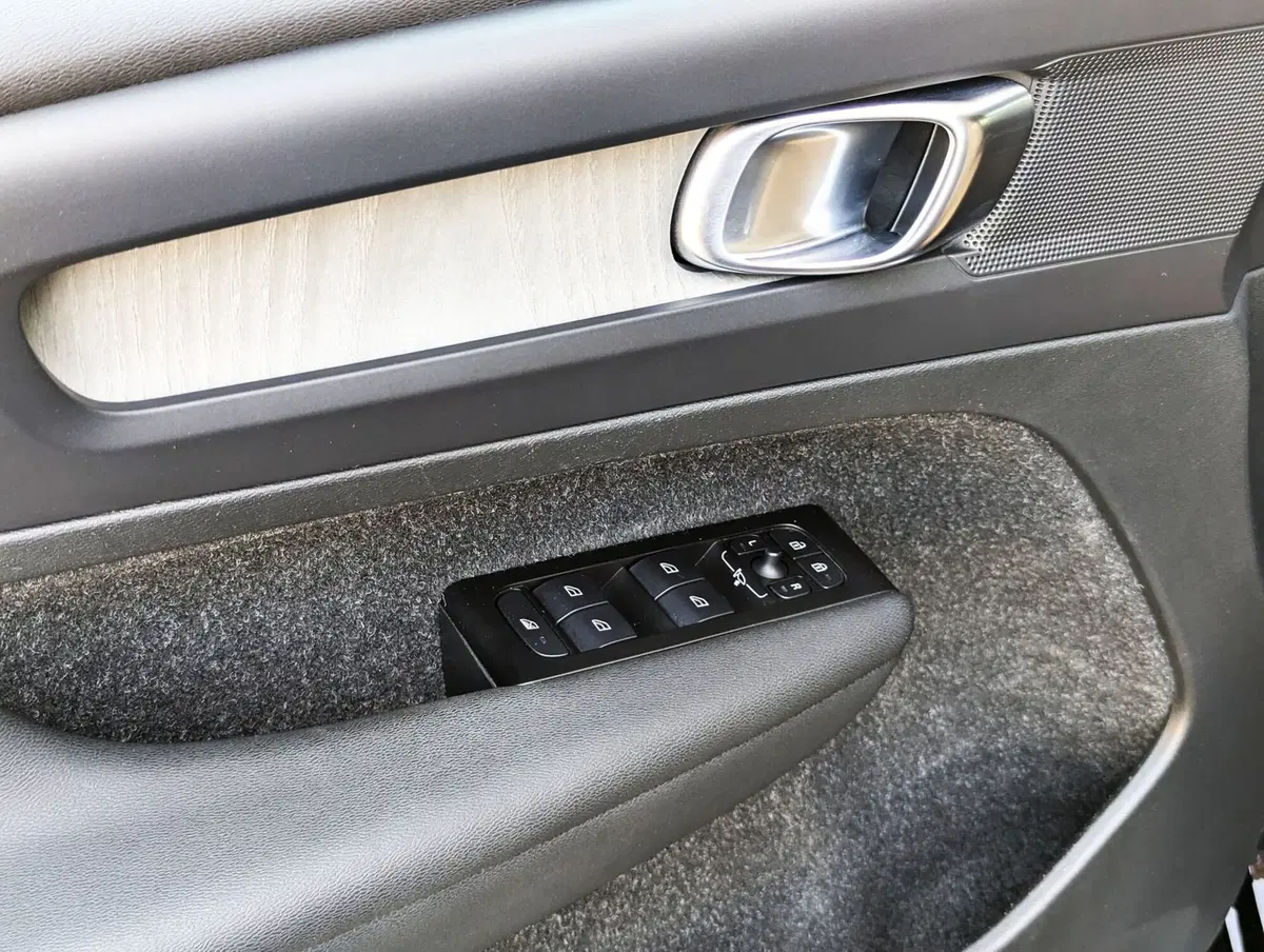 Volvo XC40 usata a Pescara (15)