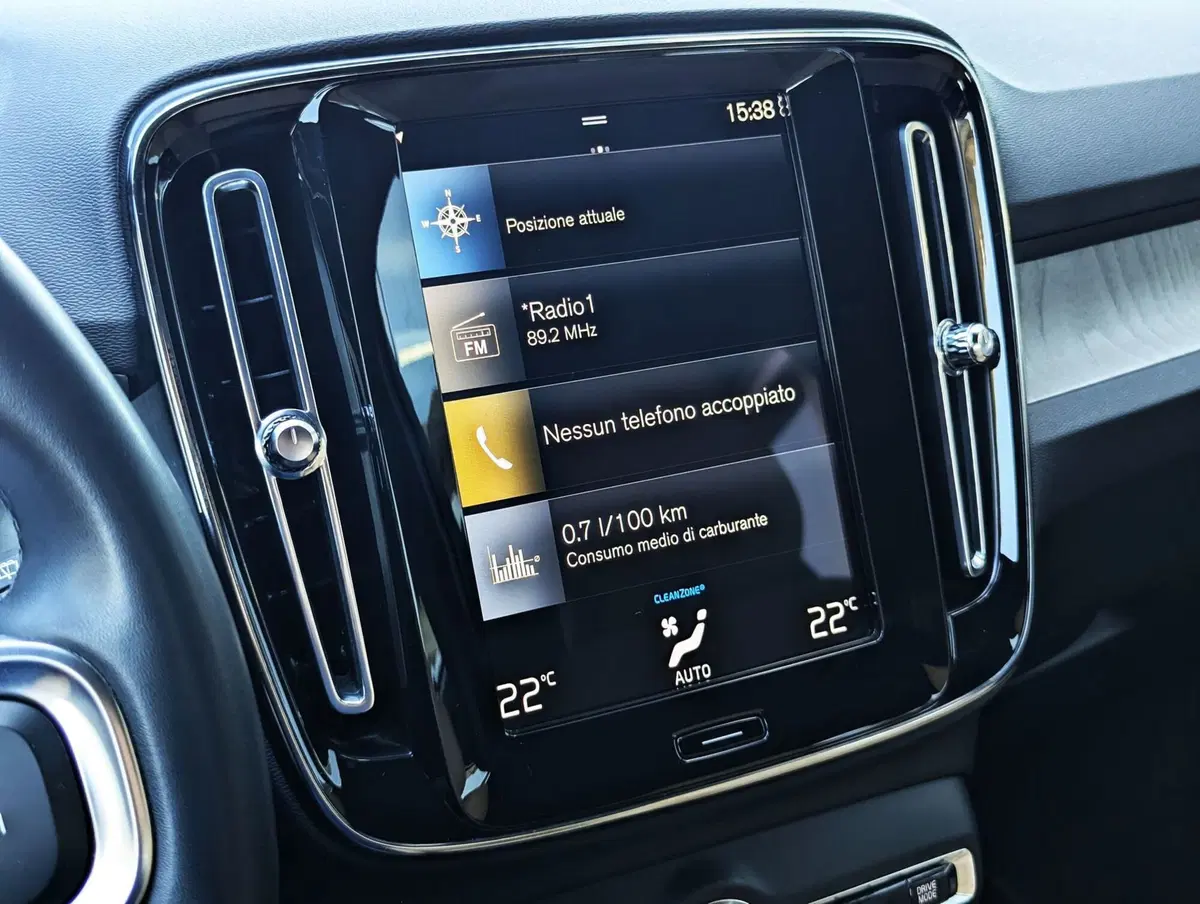 Volvo XC40 usata a Pescara (18)