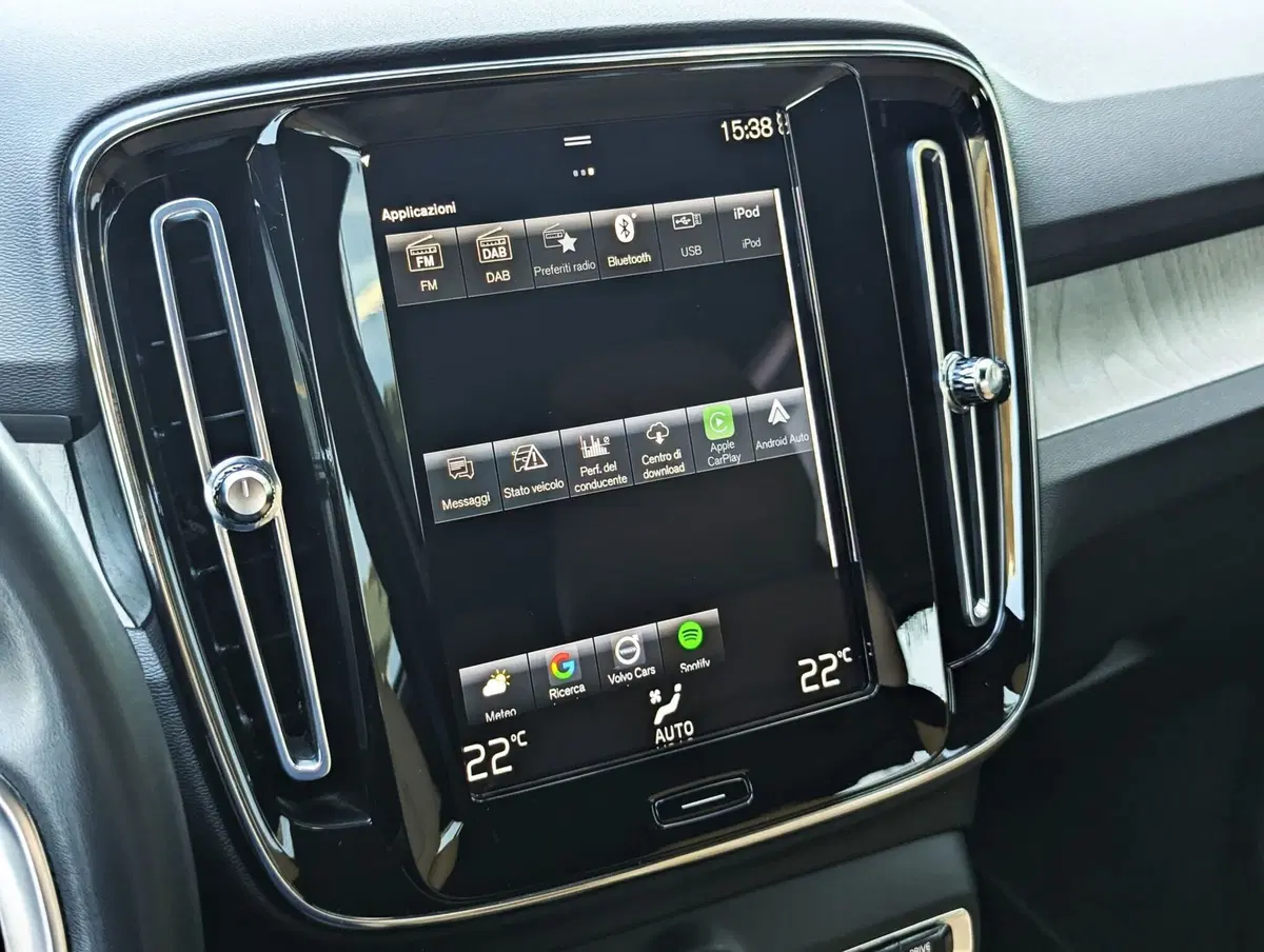 Volvo XC40 usata a Pescara (20)