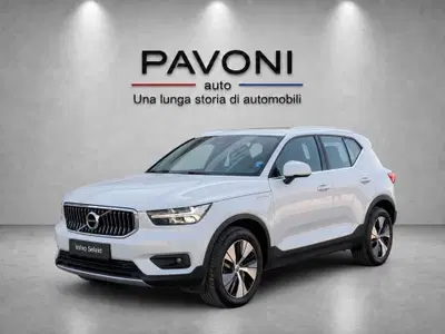 Volvo XC40 T4 Recharge Plug-in Hybrid Inscription Expression del 2021 usata a Pescara
