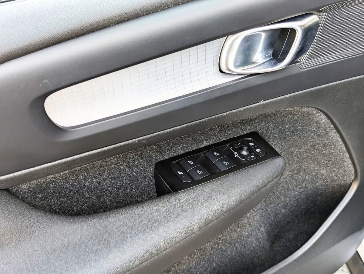 Volvo XC40 usata a Pescara (13)