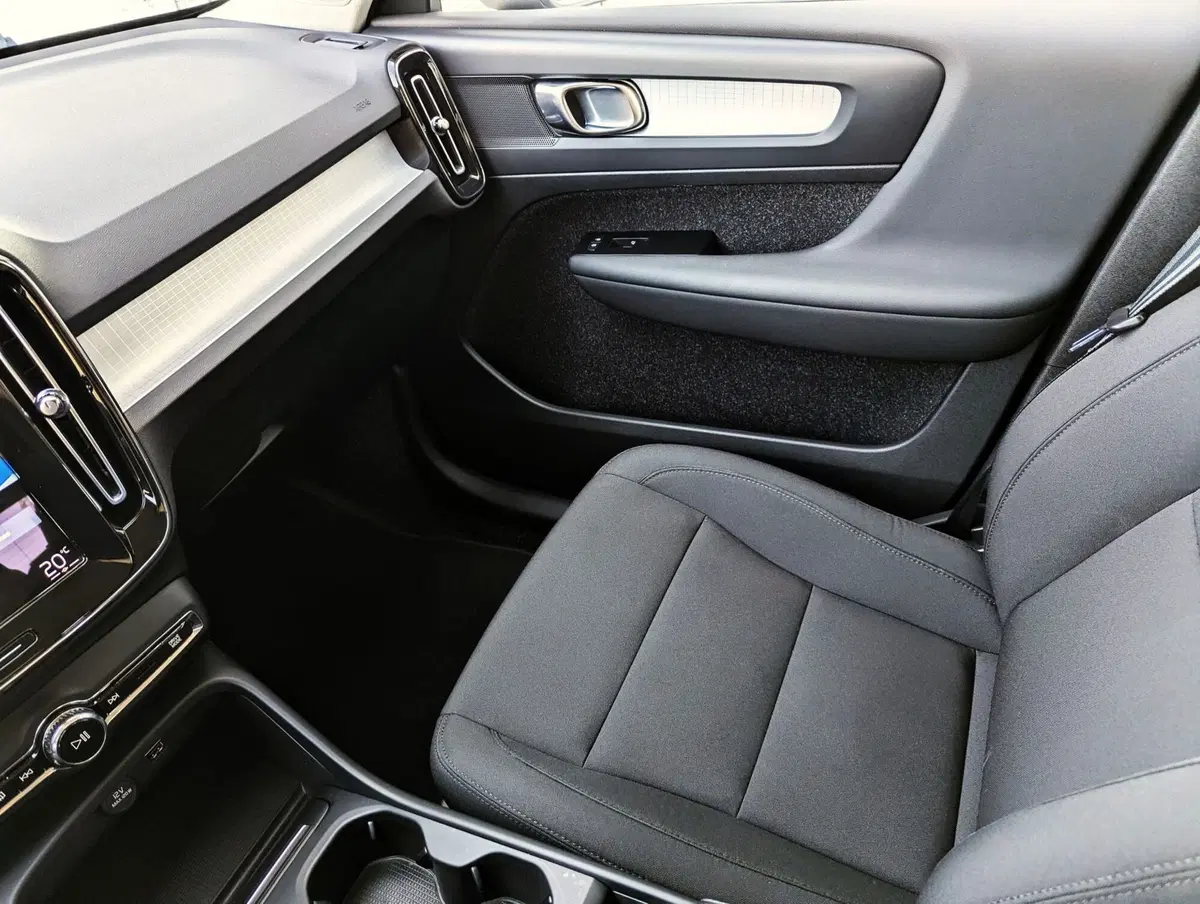 Volvo XC40 usata a Pescara (19)