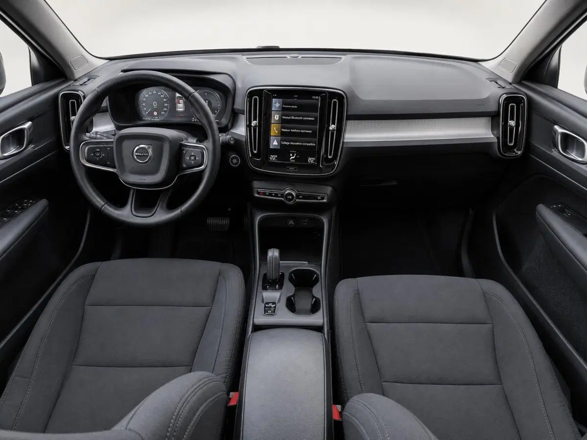Volvo XC40 usata a Pescara (7)