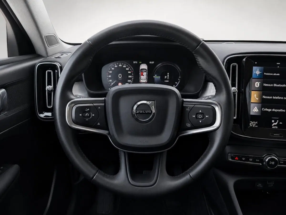 Volvo XC40 usata a Pescara (8)