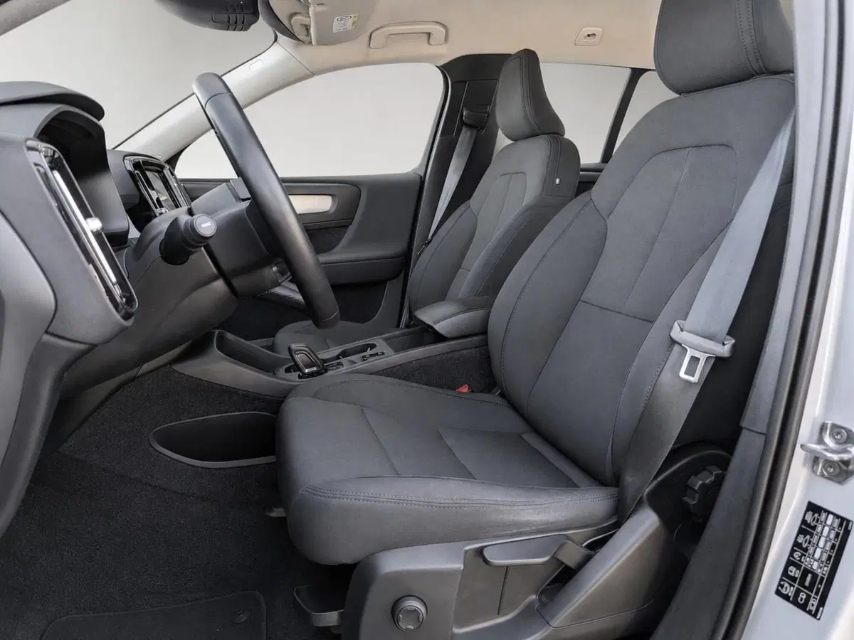 Volvo XC40 usata a Pescara (9)
