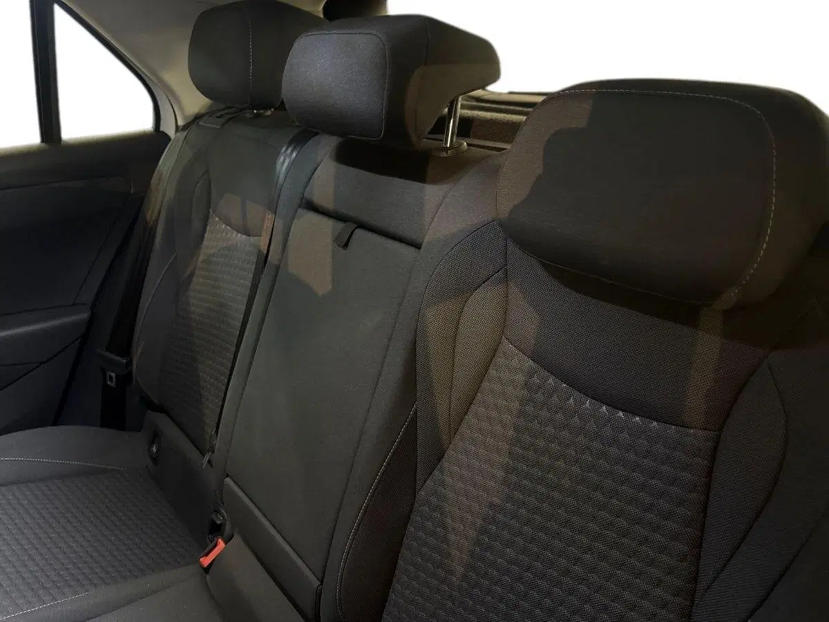 Volkswagen T-Roc usata a Prato (12)