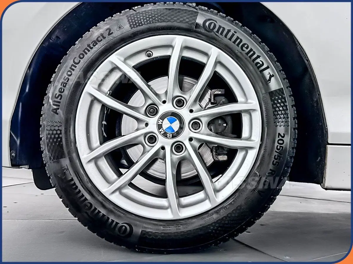 BMW Serie 1 5p. usata a Milano (7)