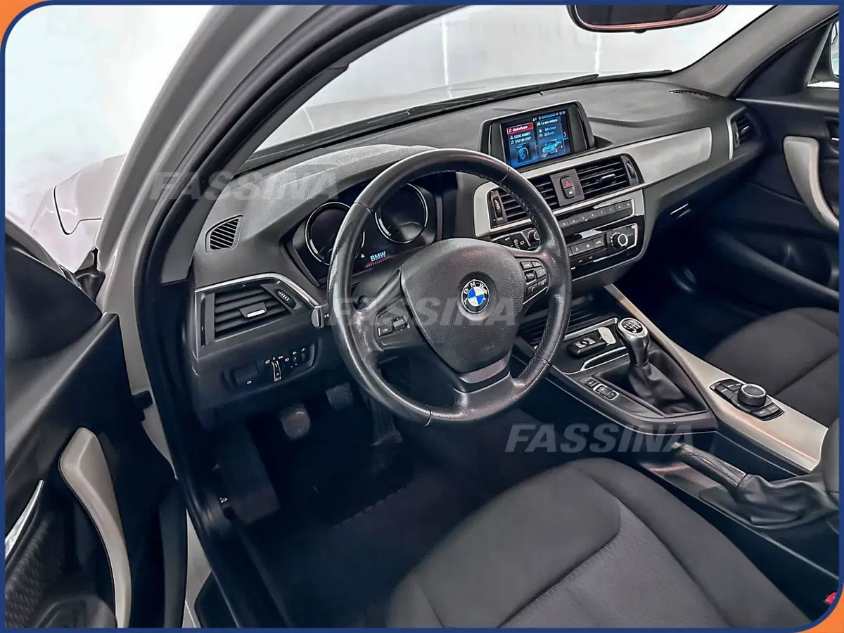 BMW Serie 1 5p. usata a Milano (9)