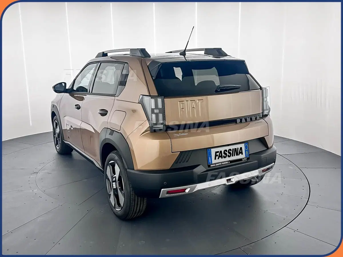 Fiat Grande Panda nuova a Milano (4)