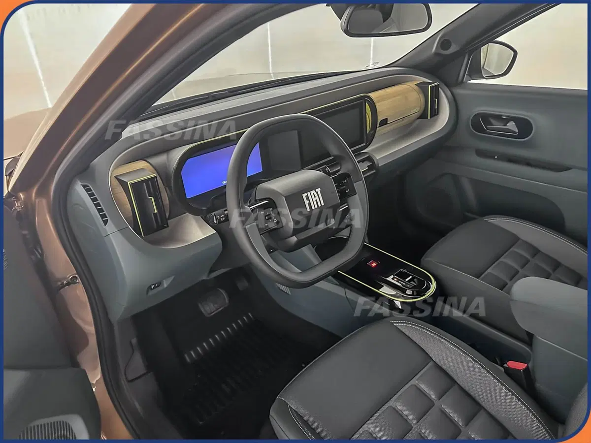 Fiat Grande Panda nuova a Milano (9)