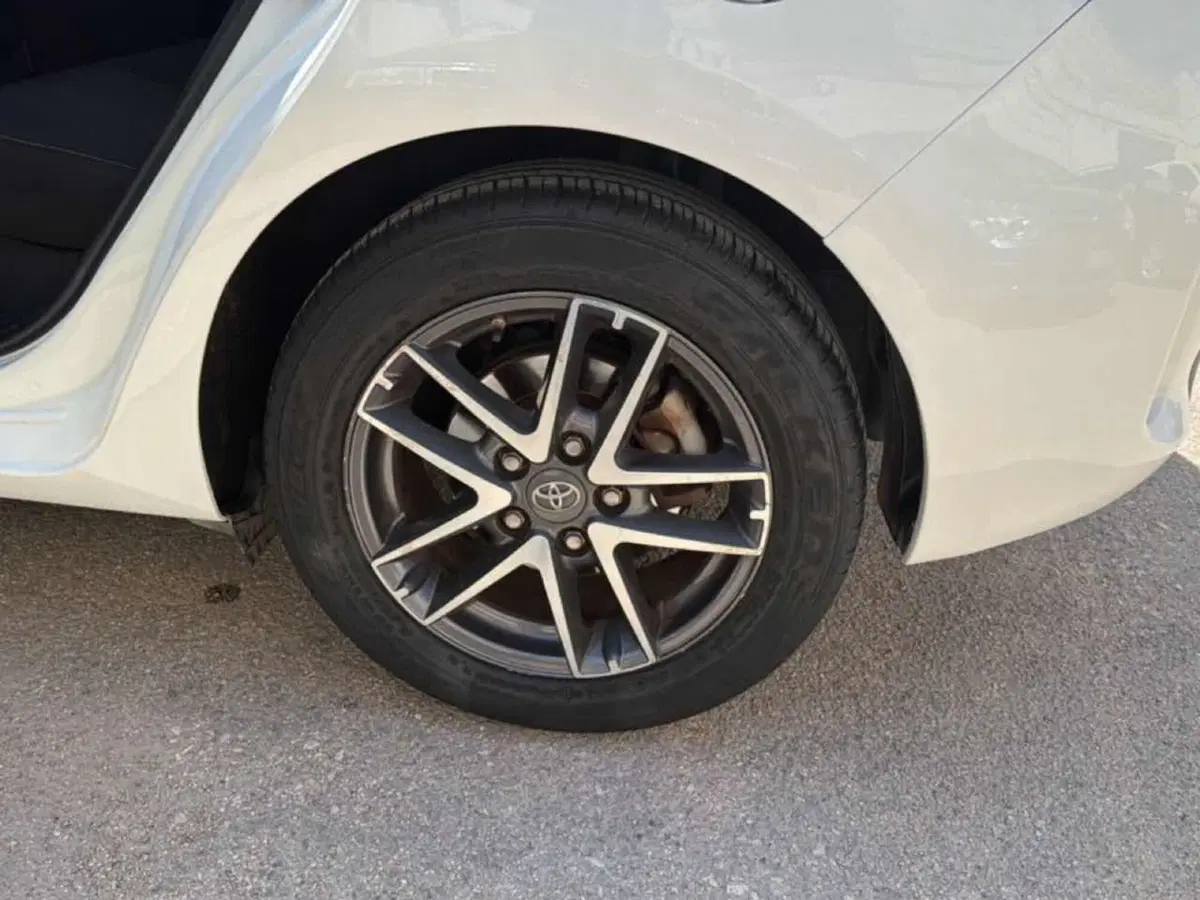 Toyota Auris usata a Foggia (5)