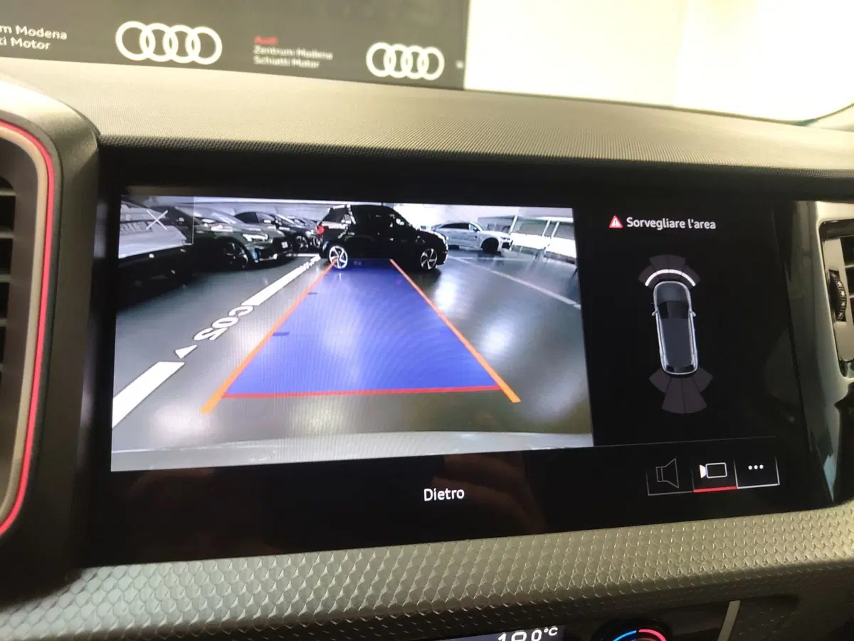 Audi A1 allstreet usata a Modena (9)