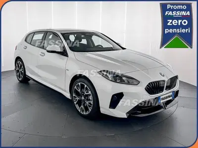 BMW Serie 1 120 48V MSport Design auto del 2025 usata a Milano