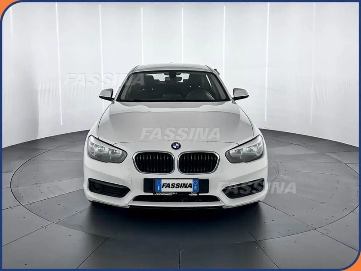 BMW Serie 1 5p. usata a Milano (2)
