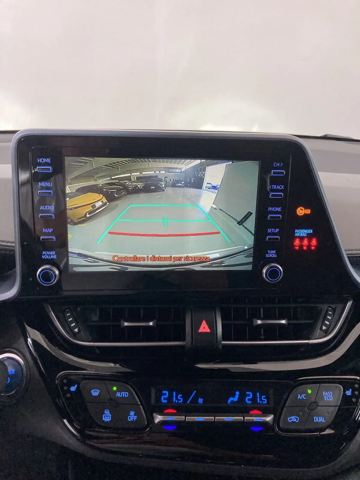 Toyota Toyota C-HR usata a Barletta-Andria-Trani (17)