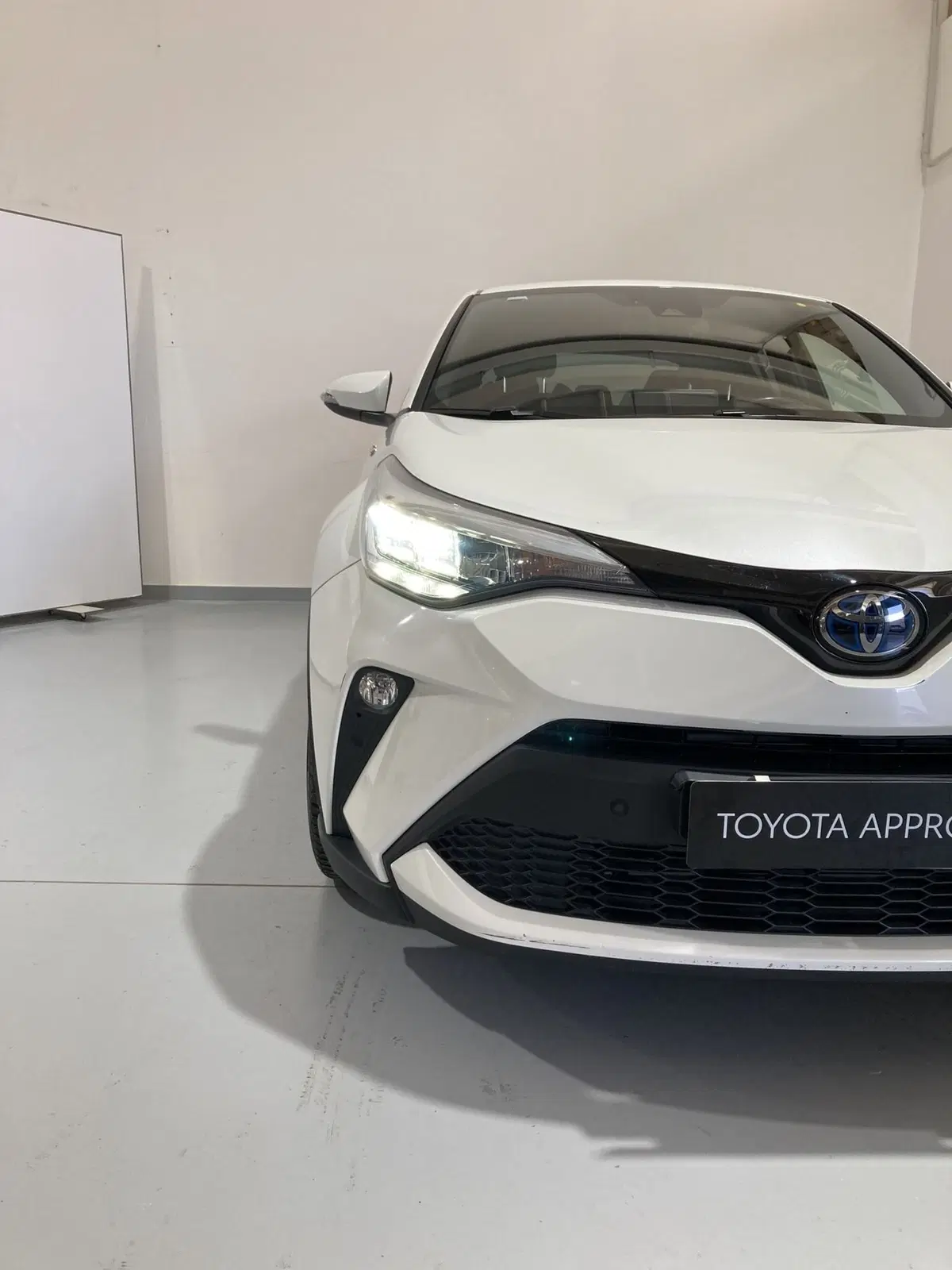 Toyota Toyota C-HR usata a Barletta-Andria-Trani (3)