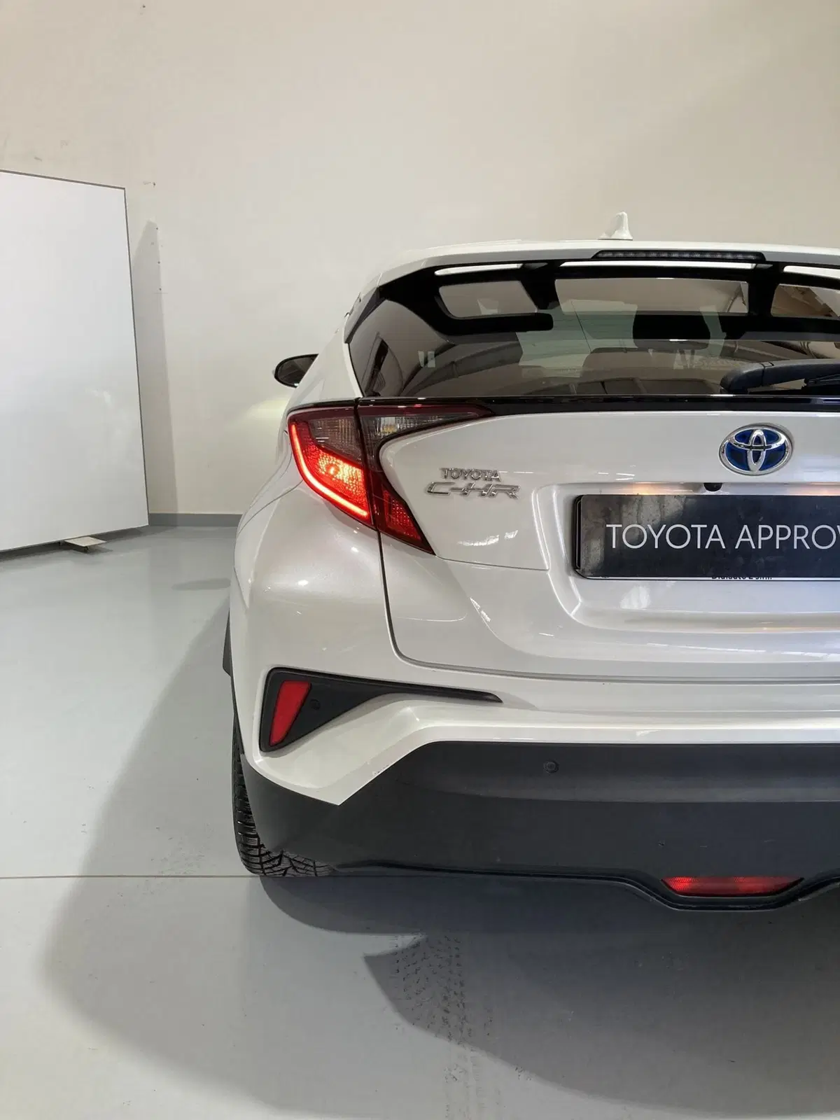 Toyota Toyota C-HR usata a Barletta-Andria-Trani (6)