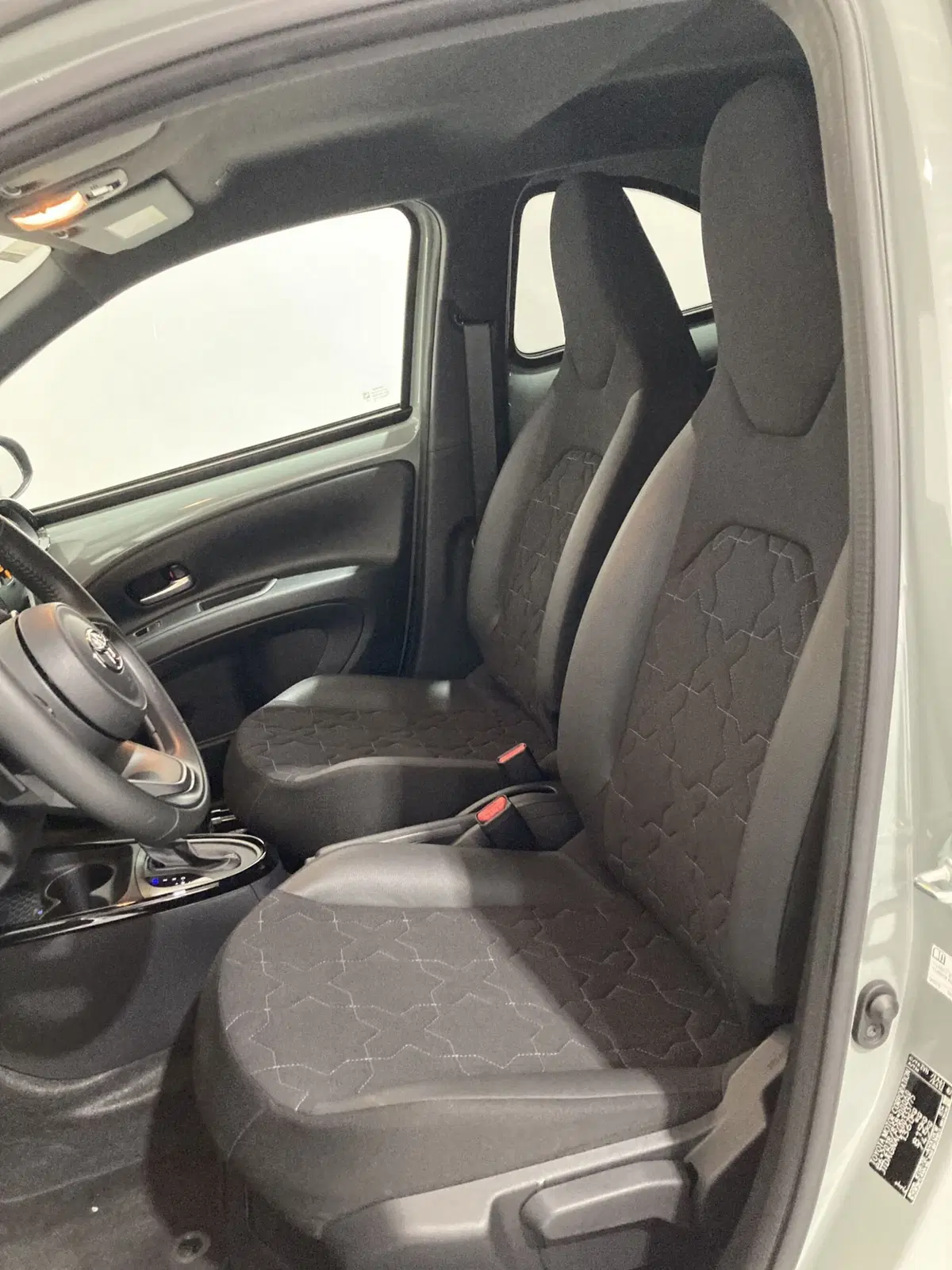 Toyota Aygo X usata a Barletta-Andria-Trani (9)