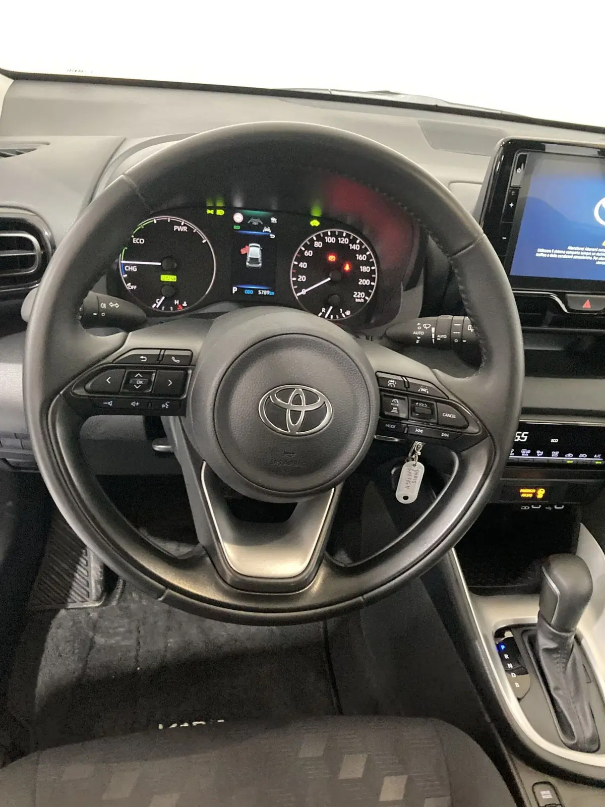 Toyota Yaris usata a Barletta-Andria-Trani (13)