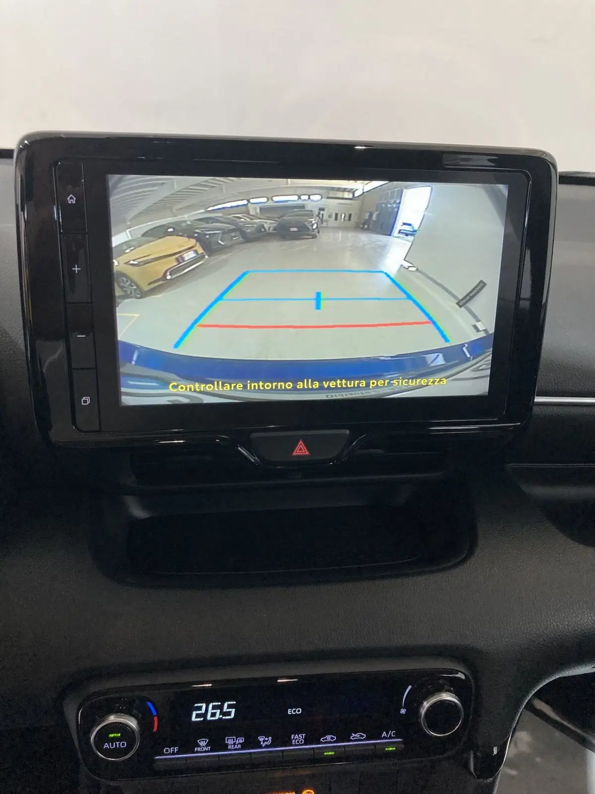 Toyota Yaris usata a Barletta-Andria-Trani (17)