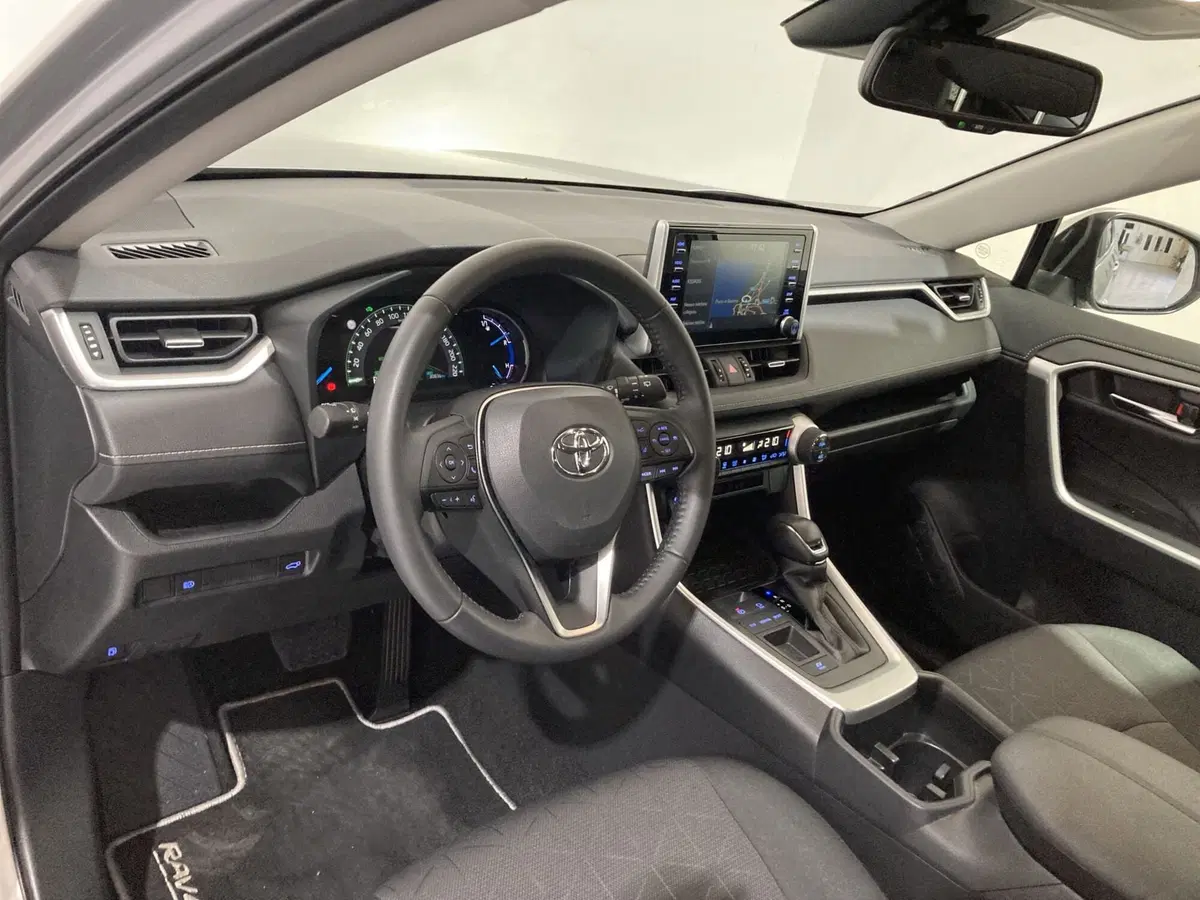 Toyota Rav4 usata a Barletta-Andria-Trani (11)