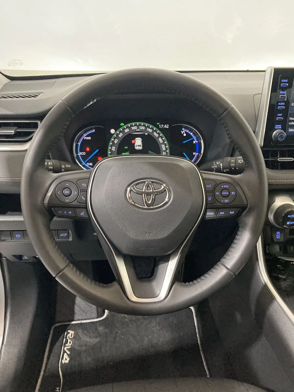 Toyota Rav4 usata a Barletta-Andria-Trani (12)