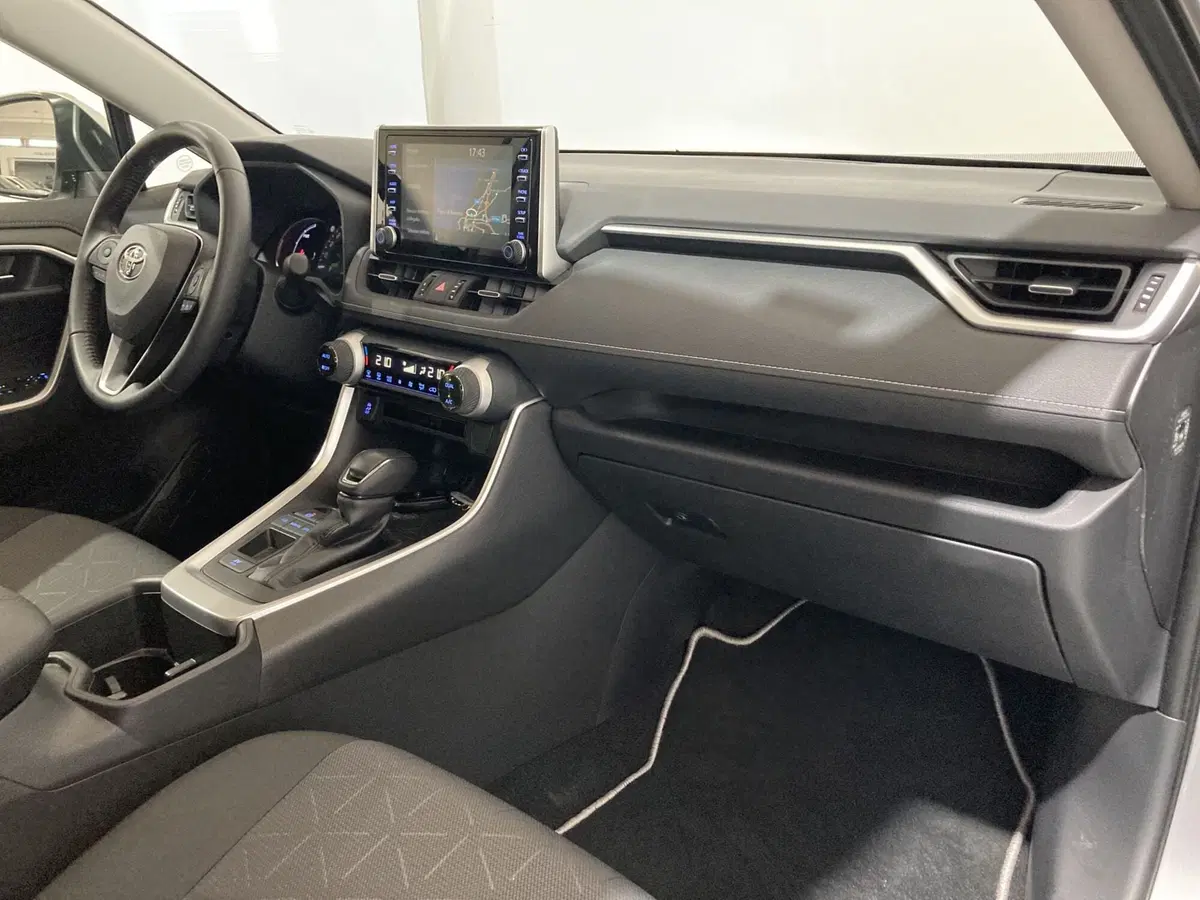 Toyota Rav4 usata a Barletta-Andria-Trani (18)