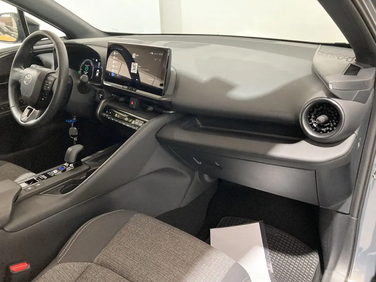 Toyota Toyota C-HR usata a Barletta-Andria-Trani (17)