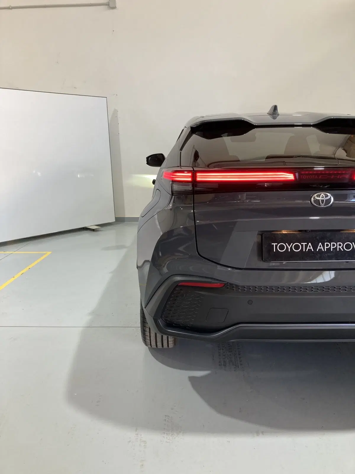 Toyota Toyota C-HR usata a Barletta-Andria-Trani (6)
