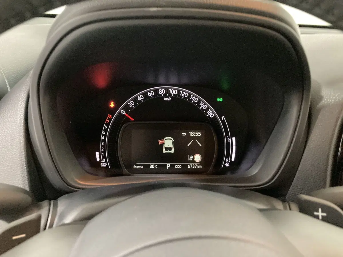 Toyota Aygo X usata a Barletta-Andria-Trani (13)