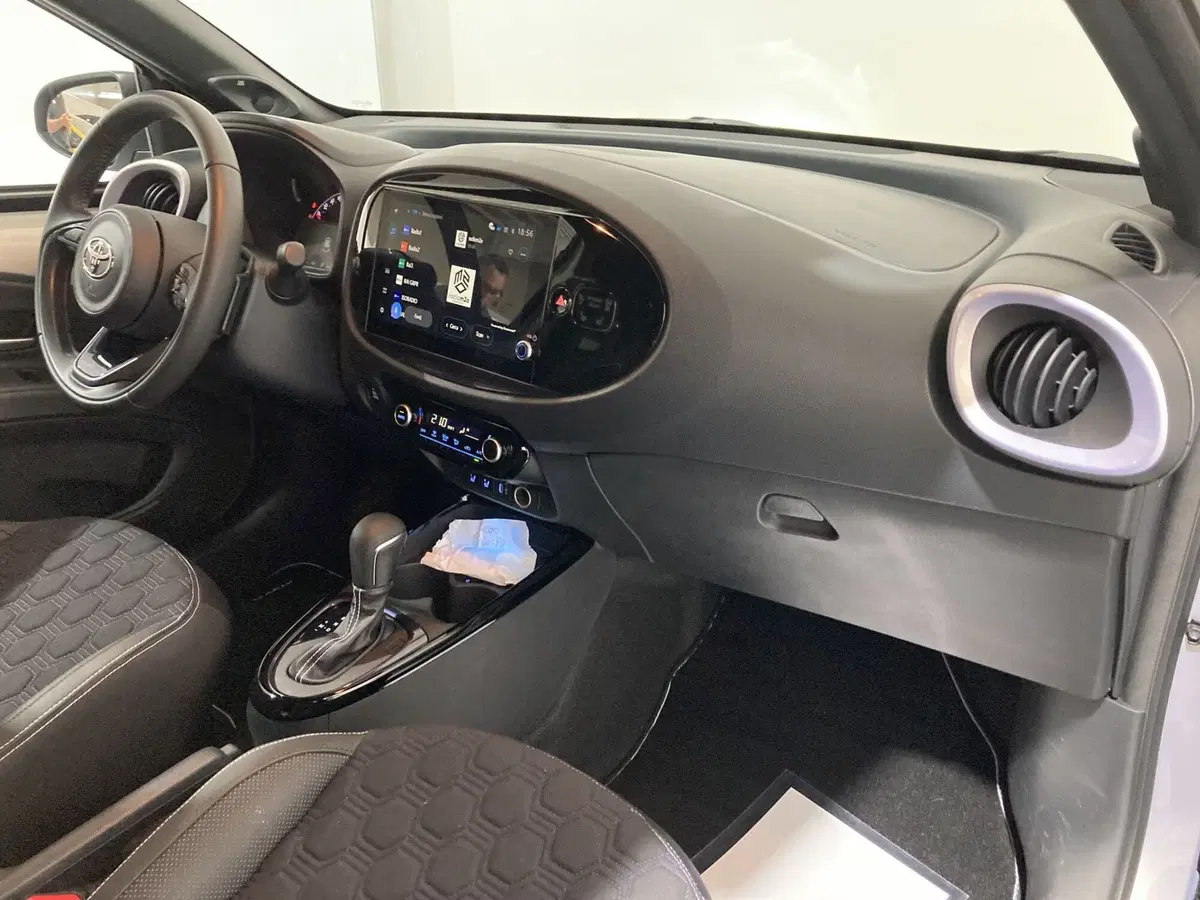 Toyota Aygo X usata a Barletta-Andria-Trani (18)