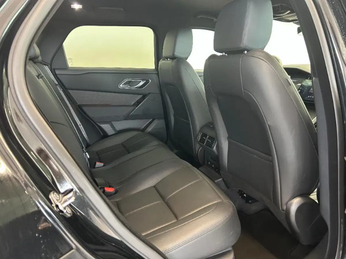Land Rover Range Rover Velar usata a Venezia (13)