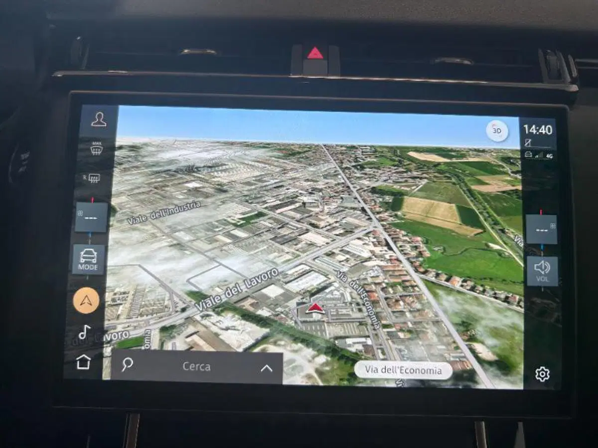 Land Rover Range Rover Velar usata a Venezia (18)