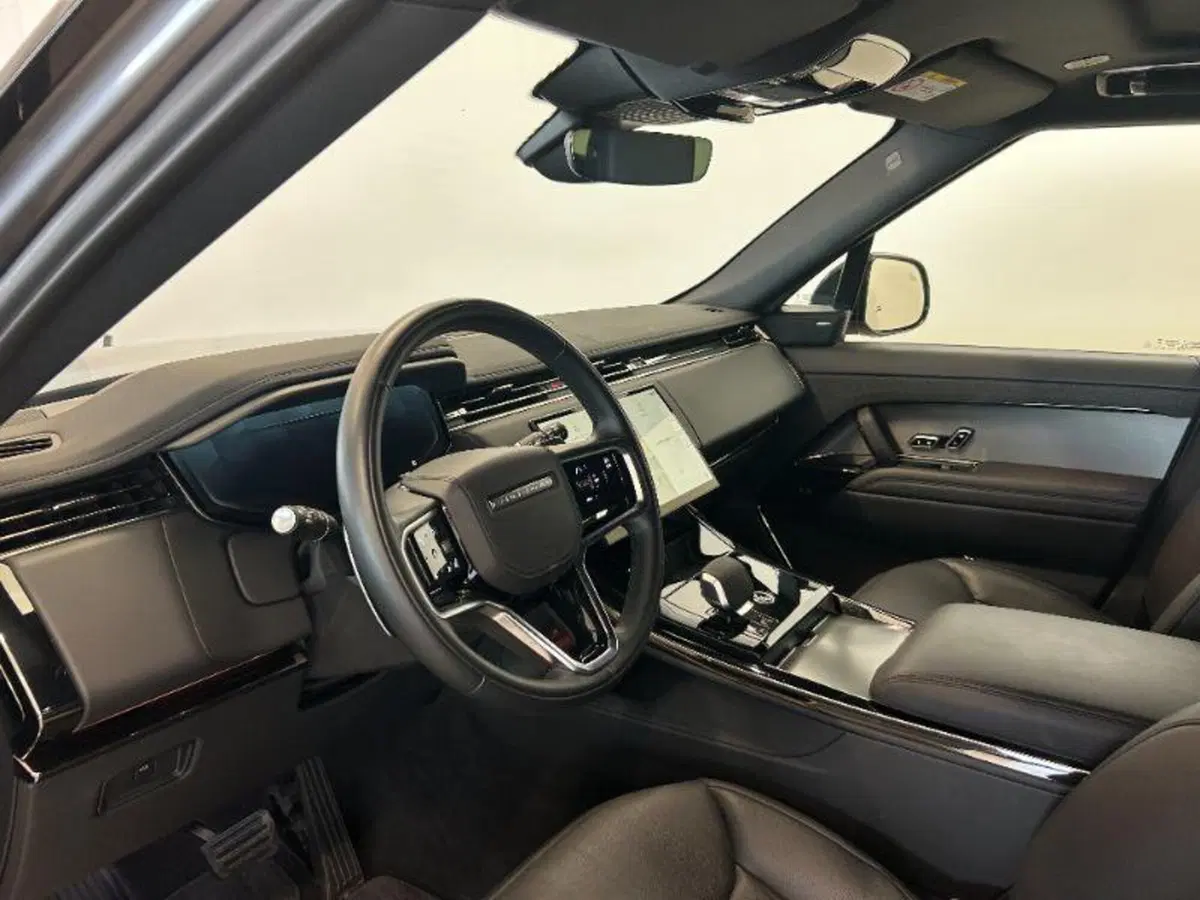 Land Rover Range Rover Sport usata a Venezia (18)