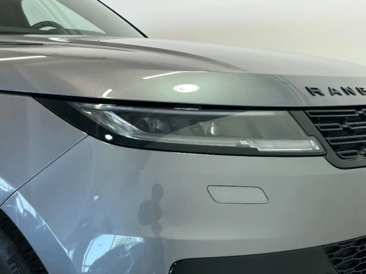 Land Rover Range Rover Sport usata a Venezia (9)