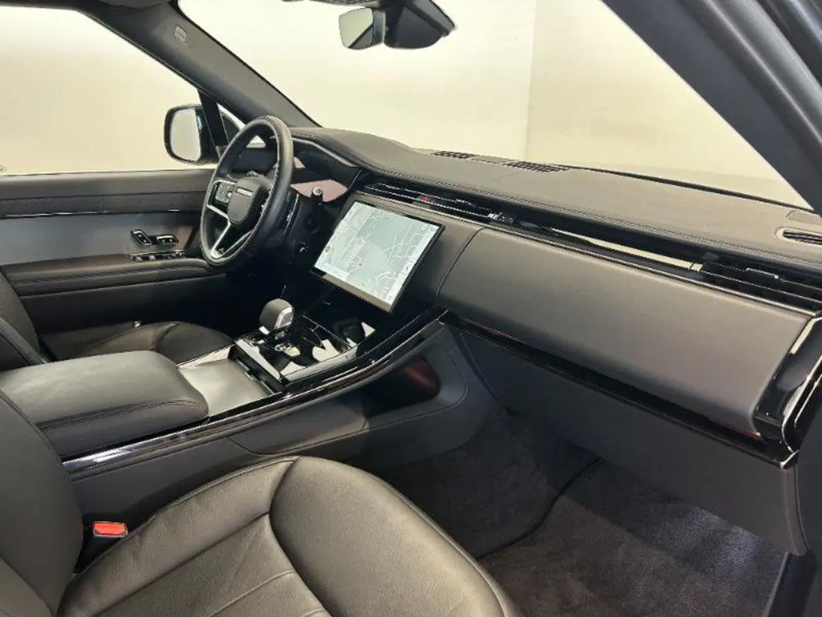 Land Rover Range Rover Sport usata a Venezia (12)