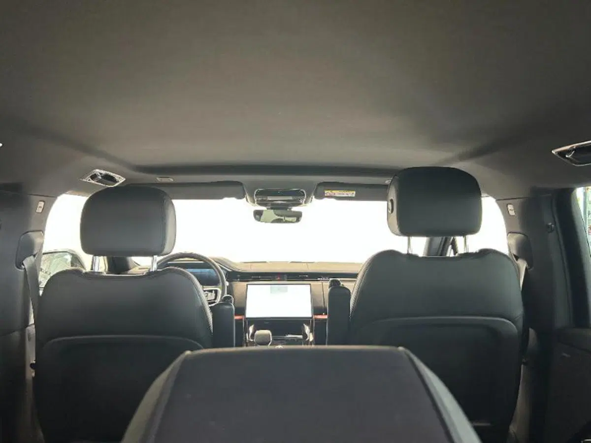 Land Rover Range Rover Sport usata a Venezia (16)