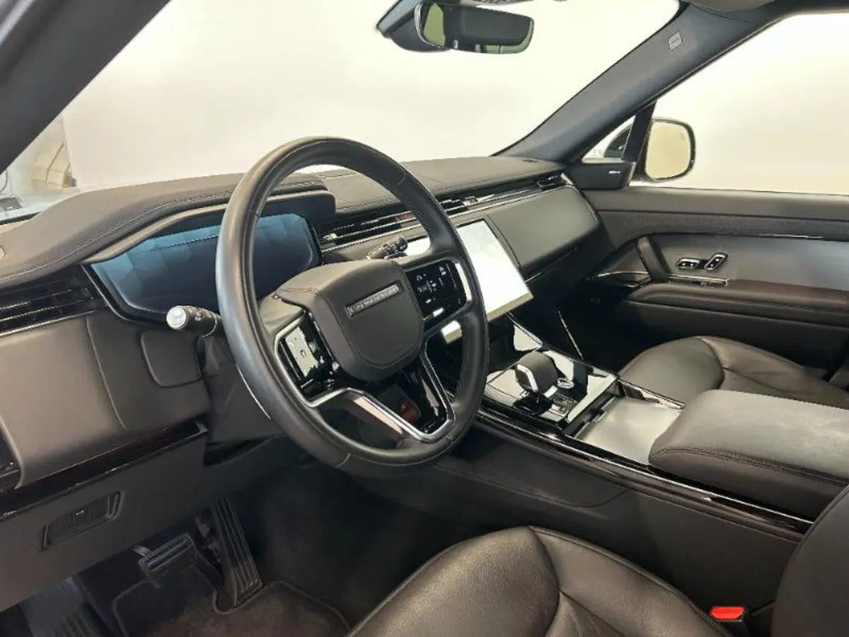 Land Rover Range Rover Sport usata a Venezia (18)