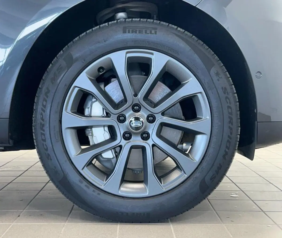 Land Rover Range Rover Sport usata a Venezia (8)