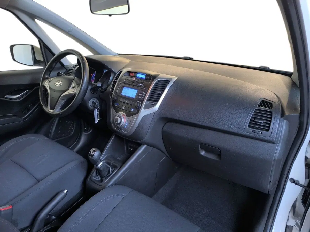Hyundai ix20 usata a Udine (12)