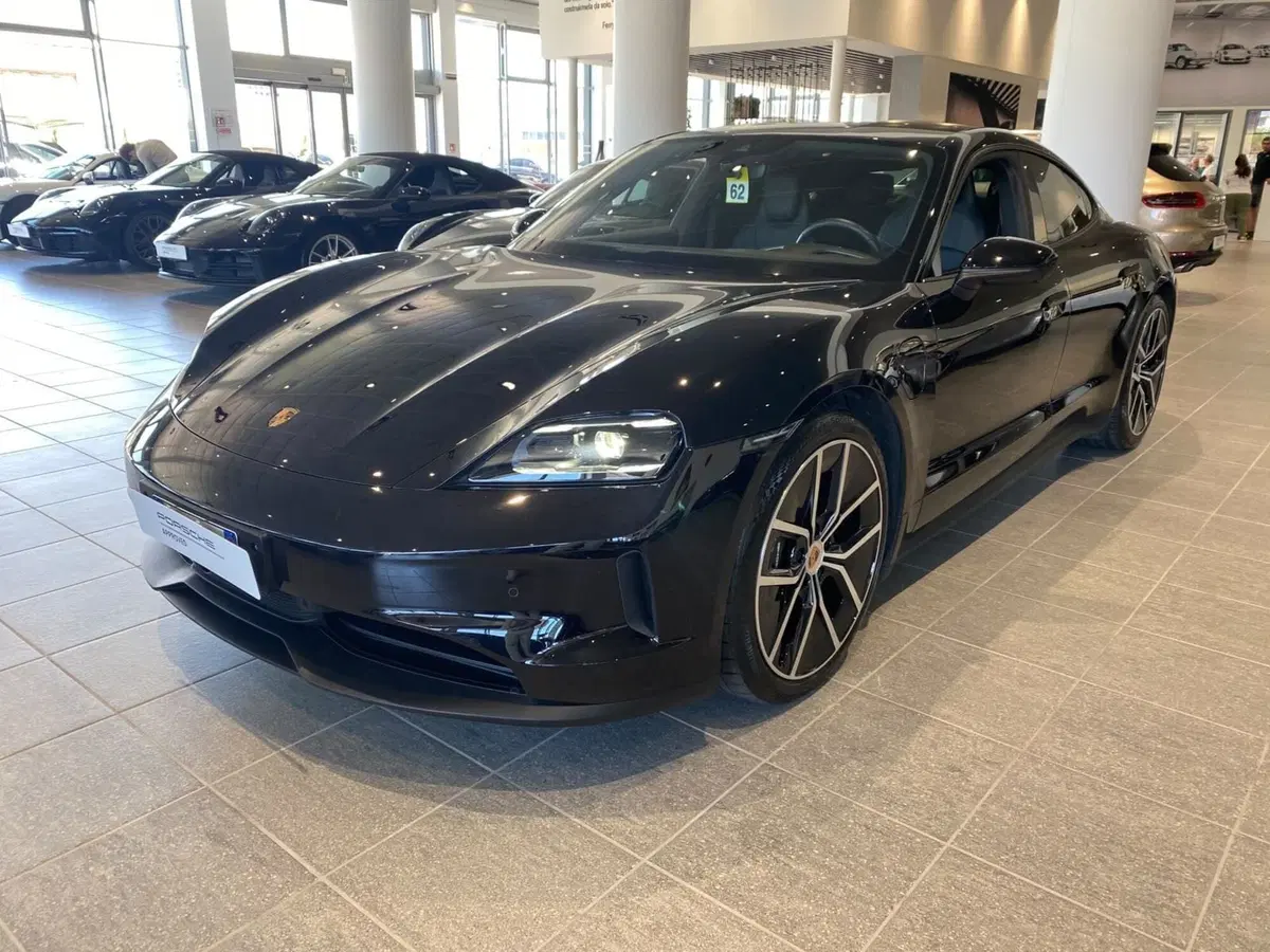 Porsche Taycan usata a Firenze