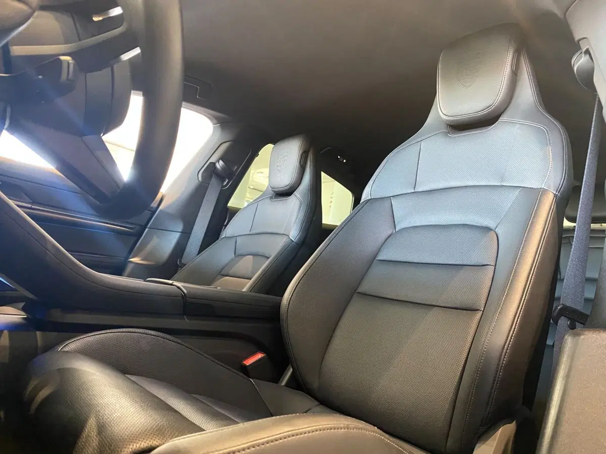 Porsche Taycan usata a Firenze (14)
