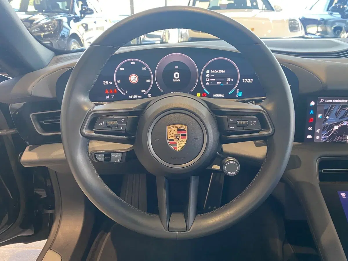 Porsche Taycan usata a Firenze (16)