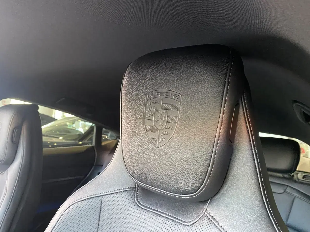Porsche Taycan usata a Firenze (17)