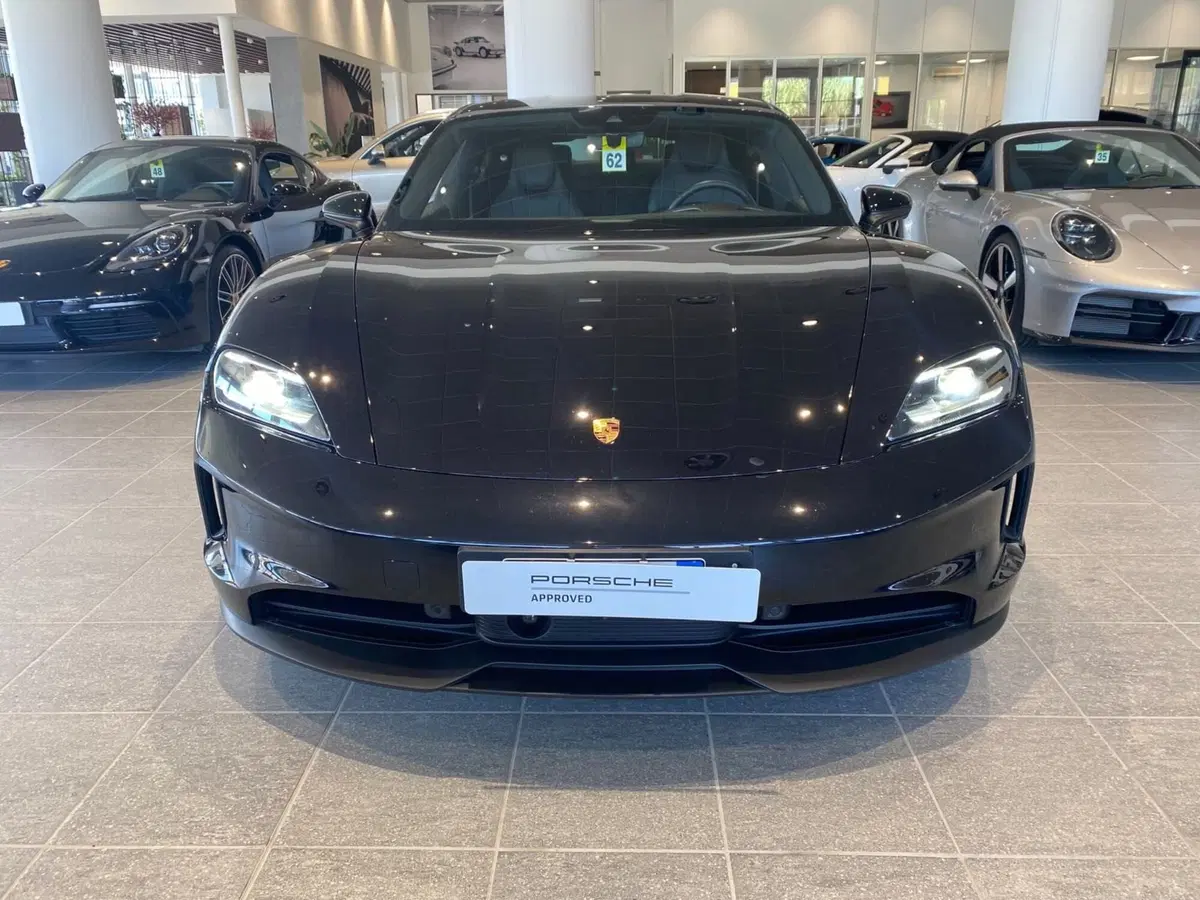 Porsche Taycan usata a Firenze (3)