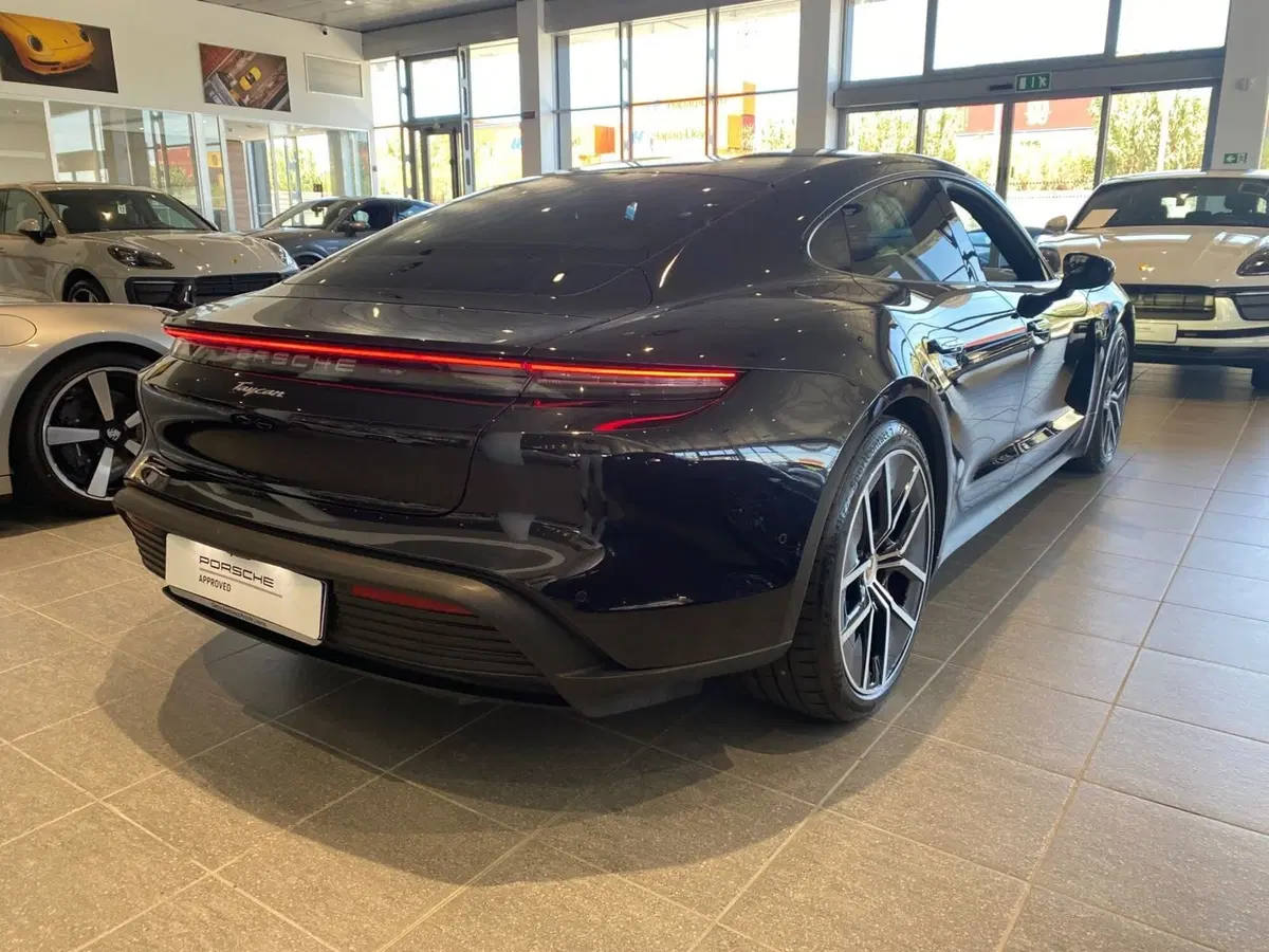 Porsche Taycan usata a Firenze (4)