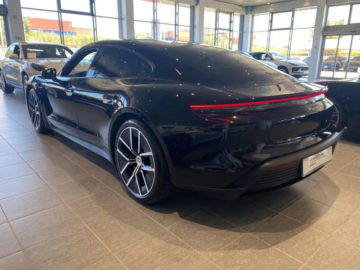 Porsche Taycan usata a Firenze (6)